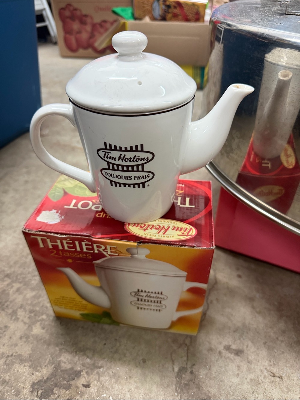 Tim Hortons White Ceramic Teapot with Lid